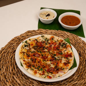 Onion Tomato Uttapam