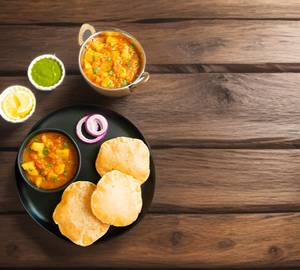 Aloo matar ki sabji with puri [6 pieces] and sweet