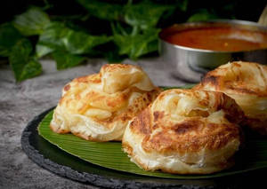 Bun Parotta[2 Nos] With Chicken Salna