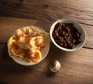 2 Pcs Porotta With Beef Fry