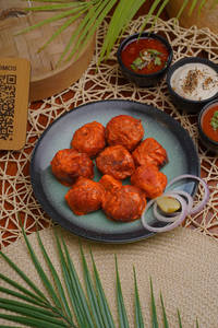 Veg Tandoori Momos (8 Pcs)