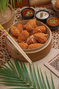 Paneer Kurkure Momos [8 Pieces]