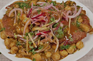 Aloo Tikki Chaat
