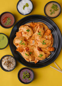 Chicken Gravy Momo (6 Pcs)