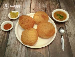 Puri (4Pcs) Subji Plate  