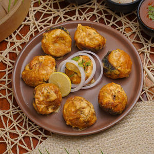Veg Afghani Momos (8 Pcs)