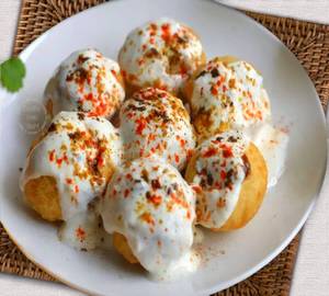 Dahi Stuffed Golgappe