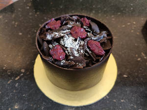 Classic Black Forest Bento Cake ( 350 Grams )