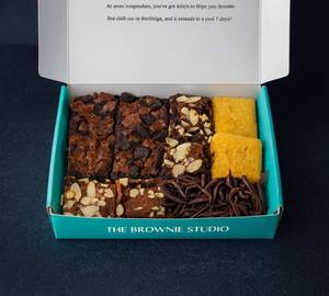 Medium Assorted Brownie Box [12 Pcs]
