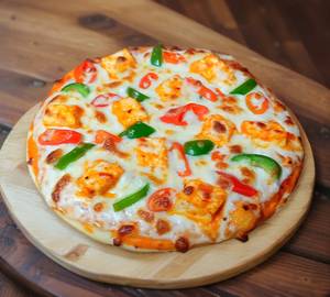 Spicy paneer pizza