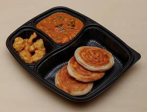 3 Coin Parotta, Hyderabadi Boneless Chicken Gravy & Popcorn Kebab