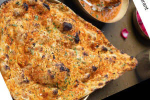 Garlic naan