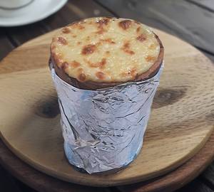 Cheese Loaded Kulhad Pizza