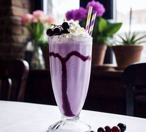 Berry burst milk shake ( 350 ml)