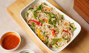 Hakka Noodles Veg