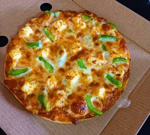 Paneer makhani pizza
