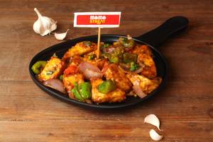Chilly Garlic Paneer (8 Pcs)