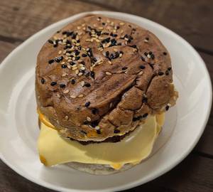 Cheesy Tummy Tikki Burger