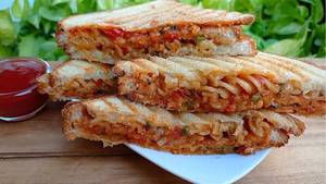 Red Indian Pasta Toast