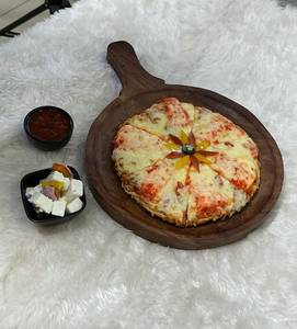 Paneer Tikka Pizza