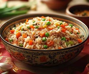 Veg Fried Rice [500 Ml]