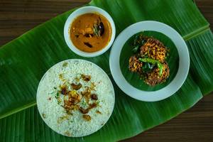 Ghee Rice With Kozhi Porichathu Gravy Combo