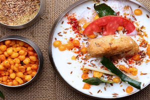 Dahi Vada (2 Pcs)