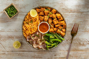 Indian - Paneer Makhani Rice Bowl + Coke Can + Makhani Dip