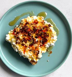 Spicy Pistachios And Honey Grilled Cottage Cheese 