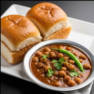 Chole With Pav (2 Pcs)