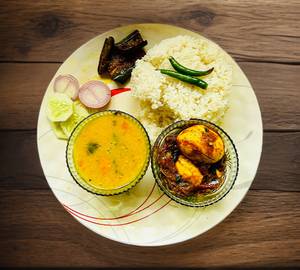 Egg Rice Thali