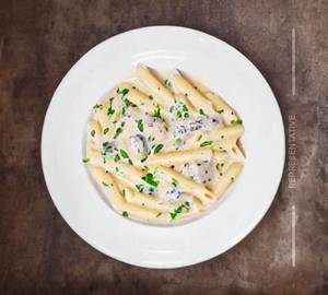 Chicken white sauce pasta