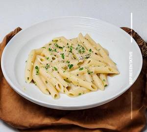 White sause pasta