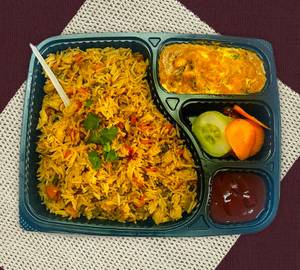 Veg Fried Rice With Paneer Butter Masala