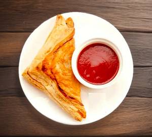 Veg Patties With Ketchup [2 Pieces]