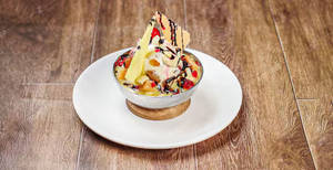Fruit Bowl With Icecream