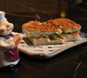 Classic Caprese Sandwich