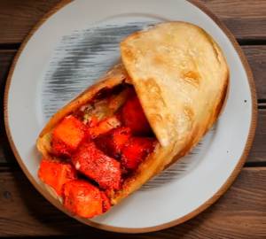 Tandoori anda chicken keema roll [1 piece]