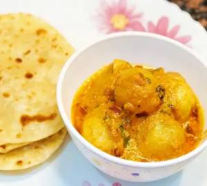 Paratha 4 Pieces With Aloo Dum