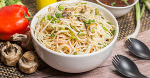Mushroom Butter Chilly Noodles [Chinese]