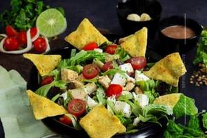 Lebanese fattoush salad