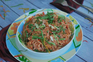 Chicken Chilly Garlic Noodles [Chinese]