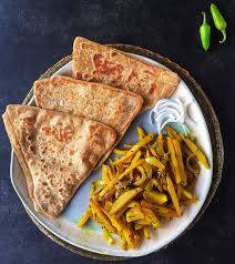 4 paratha with aloo bhujiya [1 person]