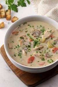 Chicken Cream Soup with Mushroom