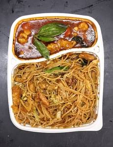 Fish Schezwan Noodle & Garlic Fish Gravy