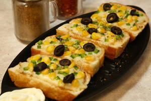 Supreme Cheese Garlic Bread