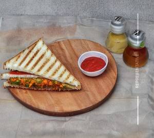 Jain vegetable cheese grill sandwich