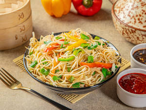 Veg Hakka Noodles