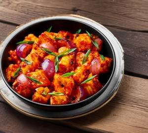 Schezwan Paneer (6Pcs)