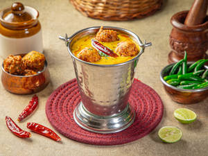 Punjabi Dahi Kadhi Pakoda